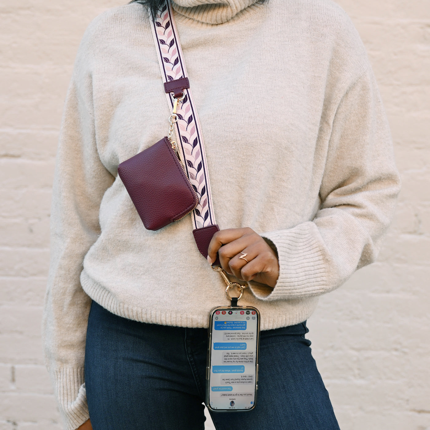 Clip & Go Strap w/RFID Pouch Leaf Pattern